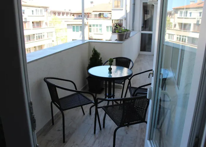 мястото Apartment Burgas City